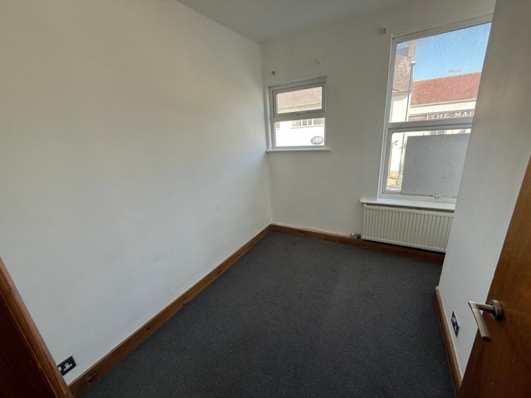 Images for High Street, Shoreham-by-Sea EAID:89f271acd853ec3835ef79995e2ac892 BID:3