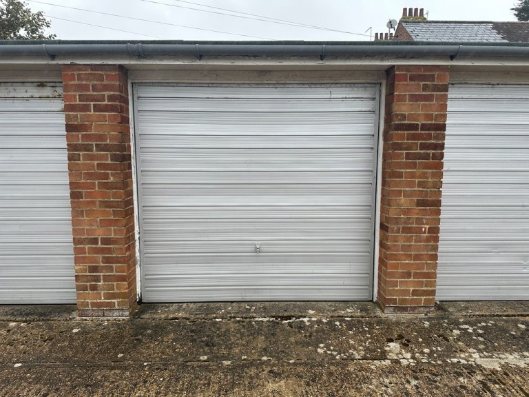 Images for Garage, Green Court EAID:89f271acd853ec3835ef79995e2ac892 BID:3