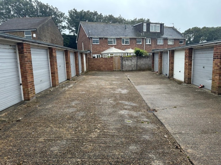 Images for Garage, Green Court EAID:89f271acd853ec3835ef79995e2ac892 BID:3