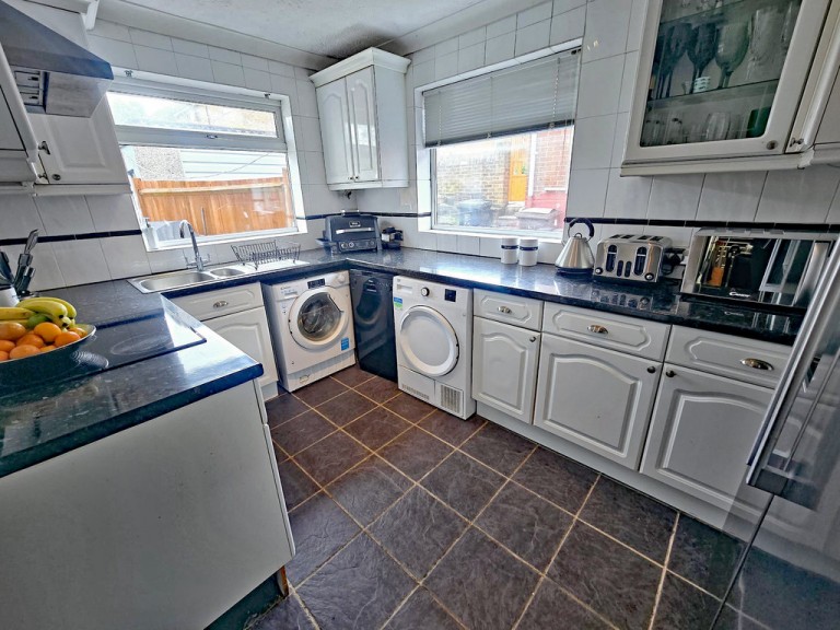 Images for Hawthorn Way, Portslade EAID:89f271acd853ec3835ef79995e2ac892 BID:1