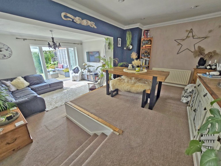 Images for Holmbush Way, Southwick EAID:89f271acd853ec3835ef79995e2ac892 BID:1