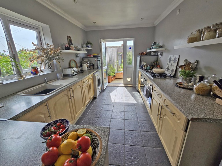 Images for Holmbush Way, Southwick EAID:89f271acd853ec3835ef79995e2ac892 BID:1