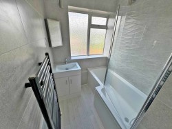 Images for Marine Court, Beach Green