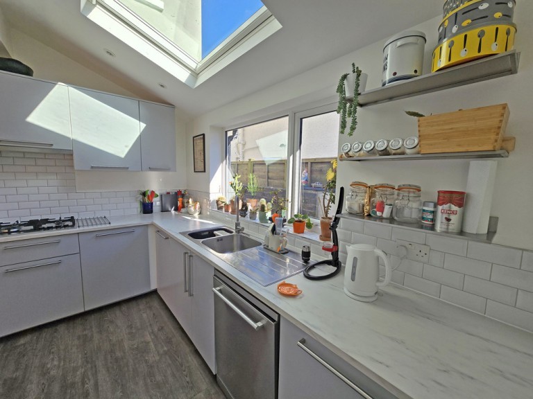 Images for Rosslyn Road, Shoreham-by-Sea EAID:89f271acd853ec3835ef79995e2ac892 BID:2