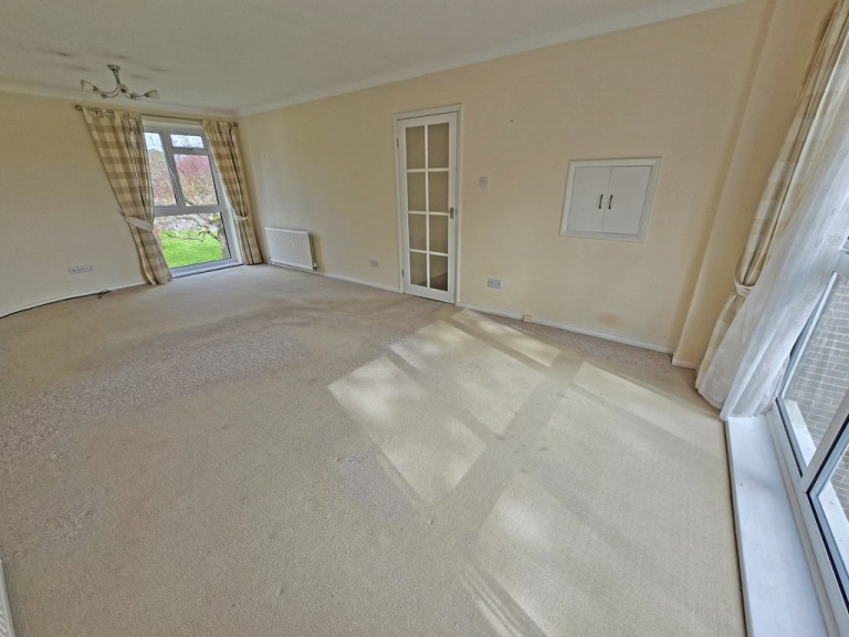 Images for The Croft, Southdown Road, Southwick EAID:89f271acd853ec3835ef79995e2ac892 BID:1