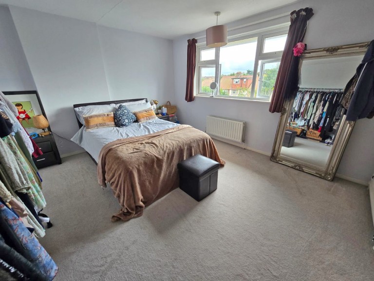 Images for Southwick Square, Southwick EAID:89f271acd853ec3835ef79995e2ac892 BID:1