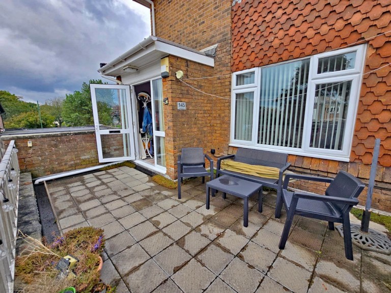 Images for Southwick Square, Southwick EAID:89f271acd853ec3835ef79995e2ac892 BID:1