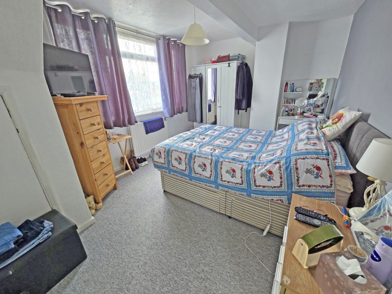 Images for Graham Crescent, Portslade EAID:89f271acd853ec3835ef79995e2ac892 BID:1