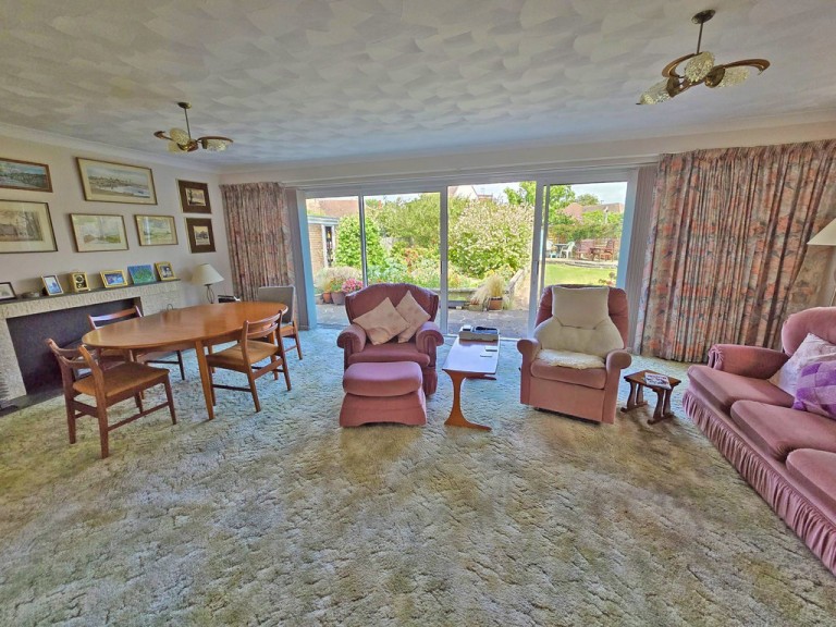 Images for Park Way Close, Southwick EAID:89f271acd853ec3835ef79995e2ac892 BID:1
