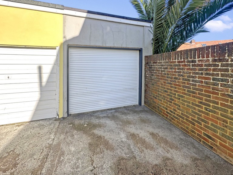 Images for Seaview Estate, Southwick EAID:89f271acd853ec3835ef79995e2ac892 BID:1