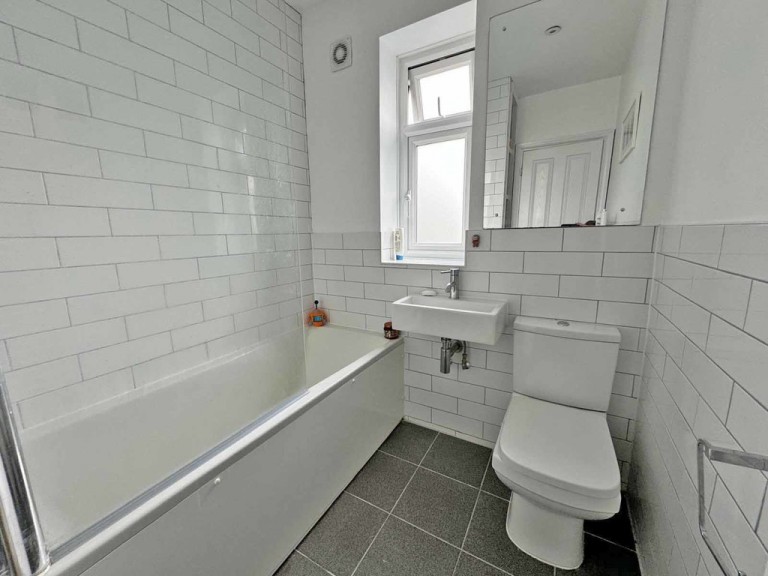 Images for Greenways Crescent, Shoreham-by-Sea EAID:89f271acd853ec3835ef79995e2ac892 BID:2