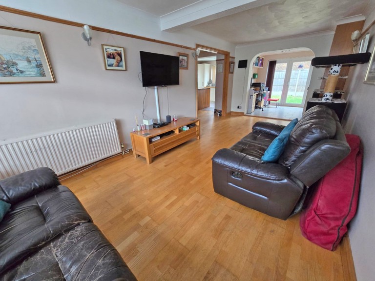 Images for Old Barn Way, Southwick EAID:89f271acd853ec3835ef79995e2ac892 BID:1