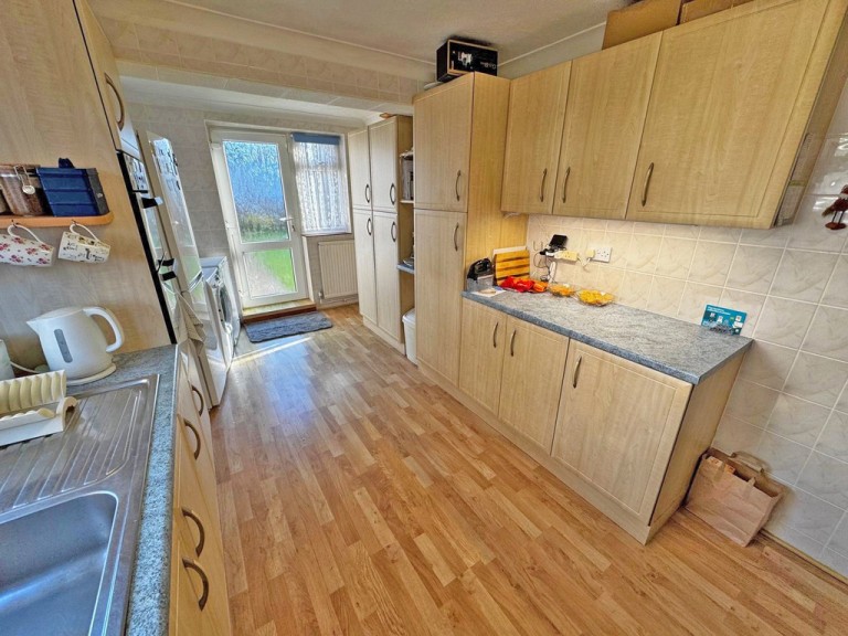 Images for Crown Road, Shoreham-by-Sea EAID:89f271acd853ec3835ef79995e2ac892 BID:2