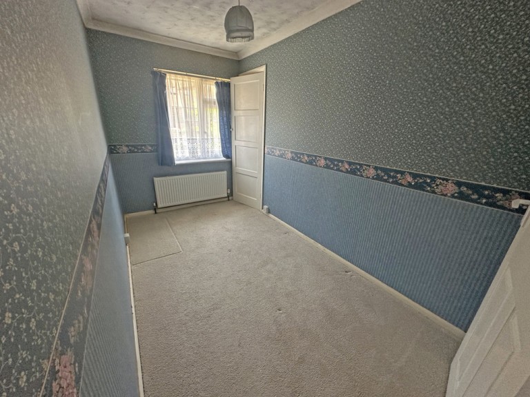 Images for Downsway, Southwick EAID:89f271acd853ec3835ef79995e2ac892 BID:1