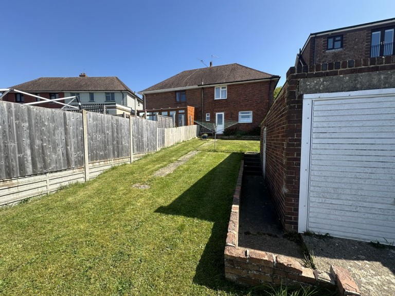 Images for Downsway, Southwick EAID:89f271acd853ec3835ef79995e2ac892 BID:1