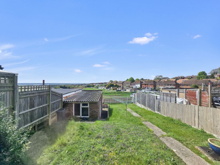 Images for Downsway, Southwick EAID:89f271acd853ec3835ef79995e2ac892 BID:1