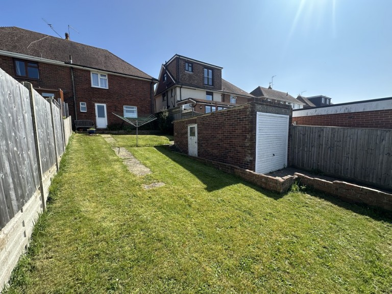 Images for Downsway, Southwick EAID:89f271acd853ec3835ef79995e2ac892 BID:1