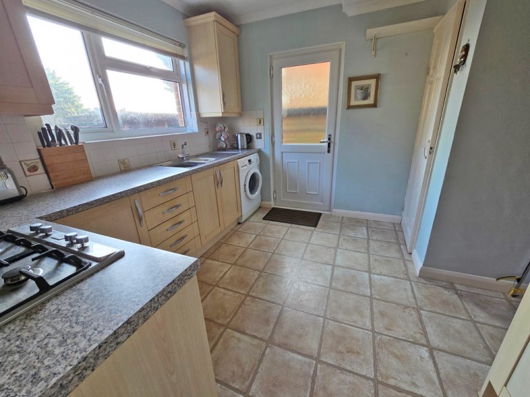 Images for Midhurst Walk, Hove EAID:89f271acd853ec3835ef79995e2ac892 BID:1