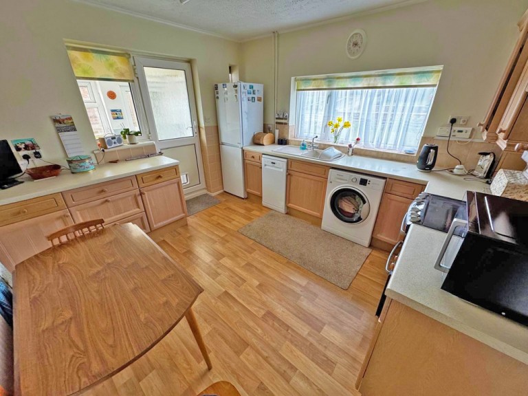 Images for Swanbourne Close, Lancing EAID:89f271acd853ec3835ef79995e2ac892 BID:2