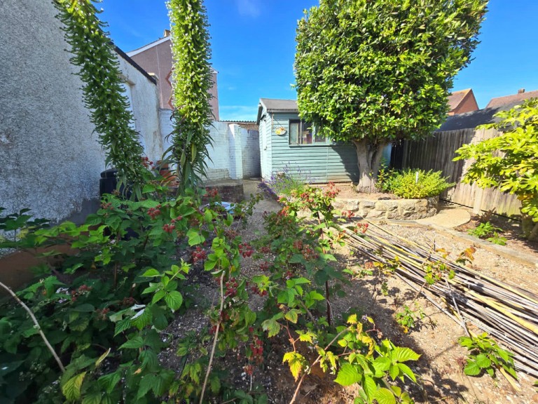 Images for Holmbush Way, Southwick EAID:89f271acd853ec3835ef79995e2ac892 BID:1