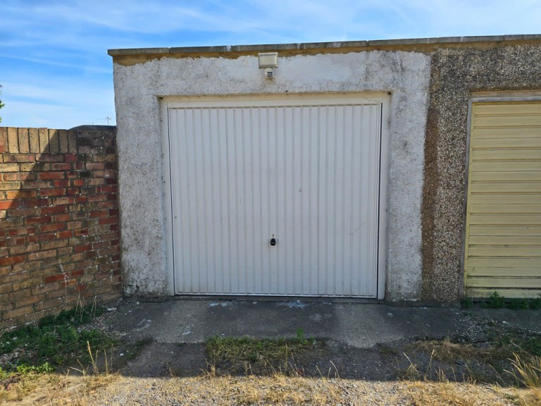 Images for Holmbush Way, Southwick EAID:89f271acd853ec3835ef79995e2ac892 BID:1