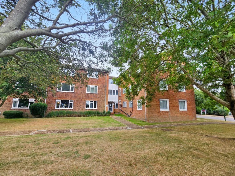 Images for Meadway Court, Southwick EAID:89f271acd853ec3835ef79995e2ac892 BID:1