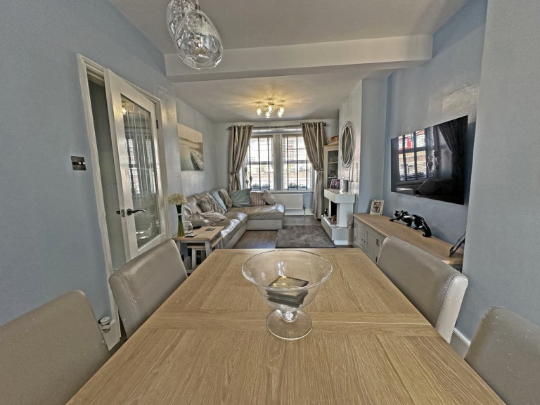 Images for Old Shoreham Road, Southwick EAID:89f271acd853ec3835ef79995e2ac892 BID:1