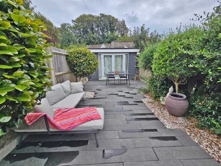 Images for Victoria Road, Southwick EAID:89f271acd853ec3835ef79995e2ac892 BID:1